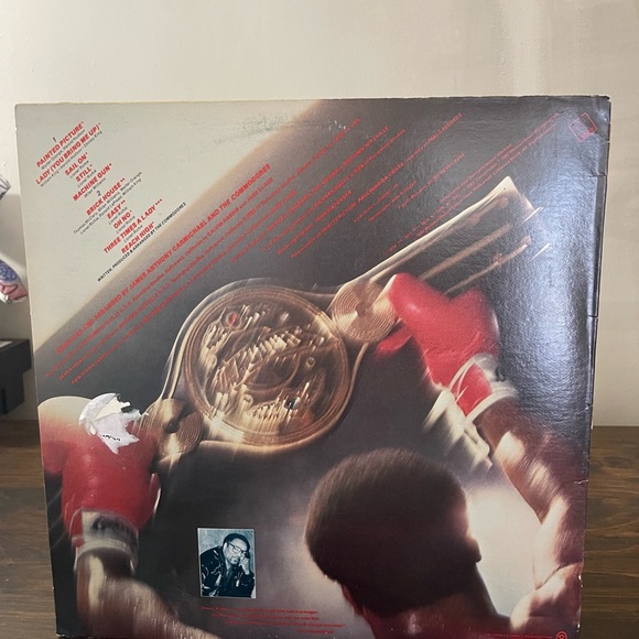 Commodores~All The Great Hits~LP Vinyl~Motown 6028ML~First Press~1982~Used - Picture 2 of 4